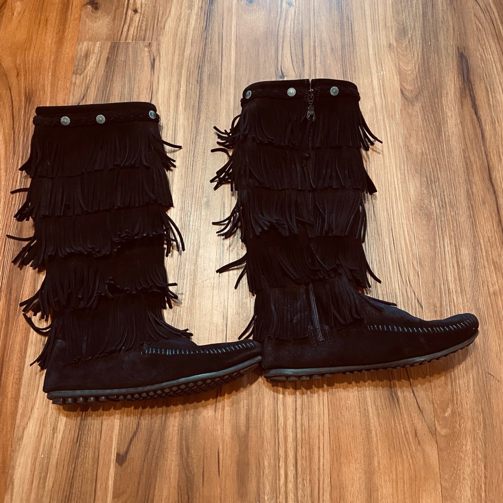 Minnetonka black fringe boots